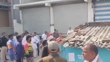 सिंगरौली: वार्ड 31 ढोटी में निगम का चला बुलडोजर, अवैध अतिक्रमण हटाया गया, कीमती जमीन मुक्त