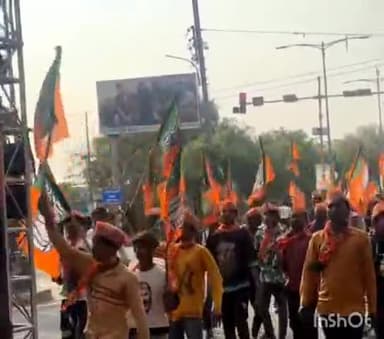 सिंगरौली: भाजपा जिला अध्यक्ष के नेतृत्व में सैकड़ों युवाओं ने भाजपा की सदस्यता ली, शहर में निकाली रैली