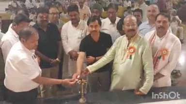 देेेवरिया: केमिस्ट एंड ड्रगिस्ट वेलफेयर एसोसिएशन ने कसया रोड स्थित लॉन में आयोजित किया होली मिलन और सम्मान समारोह