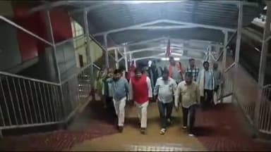 मेदिनीनगर (डालटनगंज): भाकपा जिला सचिव कार्यकर्ताओं के साथ झारखंड विधानसभा घेराव के लिए डालटनगंज स्टेशन से रांची रवाना हुए