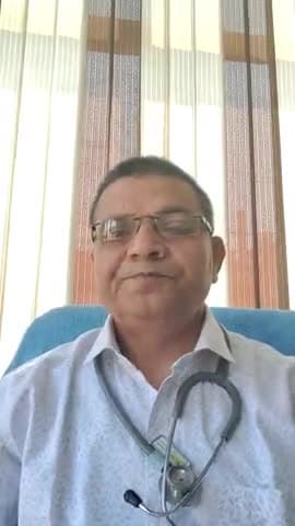 रोजाना एनर्जी ड्रिंक पीना,, स्वास्थ्य के लिए हानिकारक,, डॉ वी के निरंजन (वरिष्ठ परामर्श चिकित्सक), झांसी,,