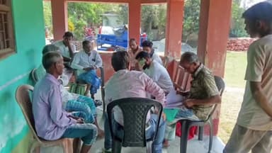 कोचाधामन: बिरवा में जिला परिषद सदस्य ने जनता दरबार लगाकर लोगों की समस्याएं सुनी