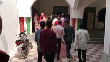 लखीमपुर: स्वच्छता ग्राही जिला संघ के लोगों ने आज दिशा निदेशक पंचायती राज लखनऊ को संबोधित कर डीएम को सौंपा ज्ञापन