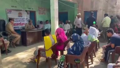 सहावर: सरकार के कार्यकाल के आठ वर्ष पूर्ण होने पर पुलिस ने कोटरा गांव में आयोजित की बैठक