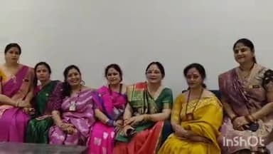 लखीमपुर: एल आर पी चौराहे के पास होटल इलाइटिन में खत्री वूमेन फाउंडेशन ने मनाया होली मिलन समारोह, खेली गई फूलों की होली