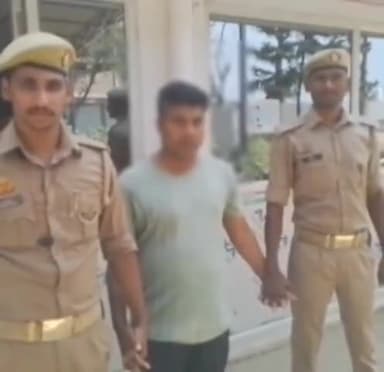 कैंपियरगंज: चिलुआताल थाना क्षेत्र में धोखाधड़ी कर पैसा हड़पने के आरोप में पुलिस ने एक अभियुक्त को गिरफ्तार कर जेल भेजा