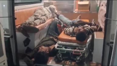 बांसवाड़ा: खमेरा गांव के पास बाइक को अज्ञात वाहन ने मारी टक्कर, 3 अज्ञात युवक घायल हालत में सड़क पर पड़े, एमजीएच में किया गया उपचार