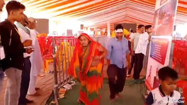 मिर्ज़ापुर: मुख्यमंत्री से अपनी पीड़ा कहने जनसभा में पहुंचे दिव्यांग दंपति हुए मायूस, कछवा पुलिस पर लगाया गंभीर आरोप