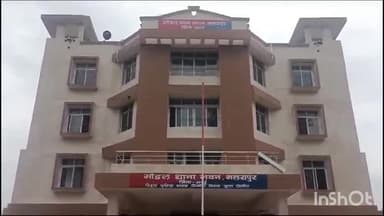 बरहट: मलयपुर थाना अंतर्गत शशि ITI के पास से पुलिस ने अवैध विदेशी शराब के साथ एक शराब तस्कर को किया गिरफ्तार