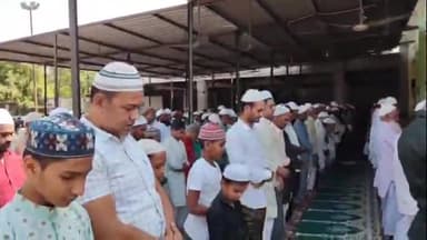 कांठ: छजलेट जुमा मस्जिद में शांतिपूर्ण माहौल में संपन्न हुई अलविदा जुमे की नमाज