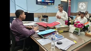 एकंगरसराय: बिशुनपुर गांव के व्यक्ति ने एसडीओ प्रवीण कुमार को जमीन संबंधी मामले में आवेदन दिया