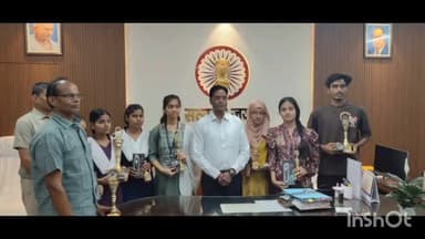 सुपौल: सुपौल डीएम कौशल कुमार ने इंटरमीडिएट परीक्षा में जिले के टॉपर्स को सम्मानित किया