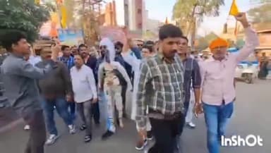 मेदिनीनगर (डालटनगंज): राज्य सभा सांसद रामजीलाल सुमन के बयान से क्षत्रियों में आक्रोश, छमुहान पर पुतला फूंका गया