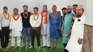 मुस्लिम समाज ने मुंगेली के नव निर्वाचित जनप्रतिनिधियों के सम्मान में मुस्लिम जमात खाना में इफ्तार समारोह का आयोजन किया