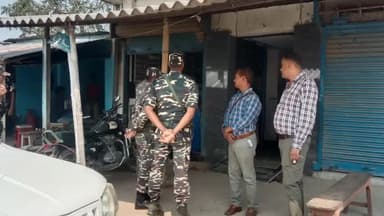 सिकटी: सिकटी प्रखंड क्षेत्र के पररिया में एक दवा दुकान में छापेमारी, एक्सपायरी दवा बरामद, दवा व्यवसायी में हड़कंप