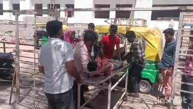 गोपालगंज: सासामुसा बाजार के पास ट्रक की चपेट में आया बाइक सवार युवक, गंभीर रूप से घायल, गोरखपुर रेफर