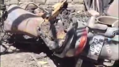 सिराथू: अझुवा वार्ड नं 2 के एक घर में लगी आग, बाइक और गृहस्थी जलकर राख, दो मवेशी झुलसे