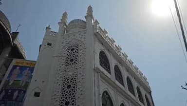 गोरखपुर: सोमवार को ईद उल फित्र की नमाज का समय घोषित, शहर की विभिन्न मस्जिदों और ईदगाहों में तयशुदा समय पर अदा की जाएगी नमाज