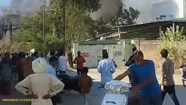 मिर्ची गोदाम में लगी आग इंडस्ट्रीज एरिया मंदसौर #mandsur
#news
#aag lagi
@vipan17439