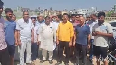 गोपालगंज: शहर के वीएम मैदान में मेला आयोजन पर रोक लगाने की मांग को लेकर शहरवासियों ने प्रदर्शन किया