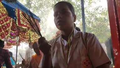 कैंपियरगंज: कैम्पियरगंज, पीपीगंज, जंगल कौड़िया सहित तमाम जगहों पर नवरात्र के दूसरे दिन माँ ब्रह्मचारिणी की पूजा-अर्चना की गई