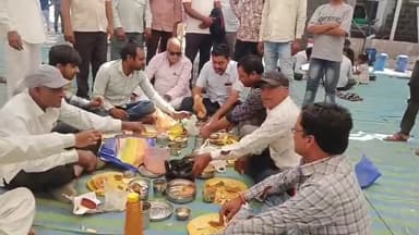 मंदसौर: अफीम गोदाम रोड पर नारकोटिक्स कार्यालय का MLA ने किया निरीक्षण, किसानों के साथ भोजन भी किया