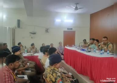 मिर्ज़ापुर: प्रशासनिक भवन विंध्याचल में मेला संपन्न कराने के लिए डीएम-एसपी ने सुपर जोन, जोन और सेक्टर अधिकारियों के साथ की बैठक