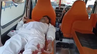 धनौरा: गजरौला हाईवे पर झनकपुरी के पास तेज रफ्तार बाइक डिवाइडर से टकराई, दंपति घायल, हालत गंभीर