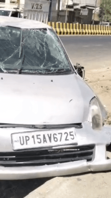 मेरठ: लोहिया नगर थाना क्षेत्र में बाइक सवार दंपति को कार ने मारी टक्कर, दंपत्ति घायल होकर अस्पताल में भर्ती