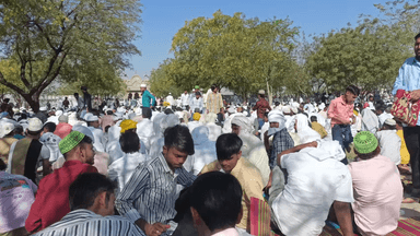 सीकरी: सीकरी में अदा की गई ईद की नमाज, नमाजियों ने देश में अमन-चैन की दुआ मांगी व एक-दूसरे को दी मुबारकबाद