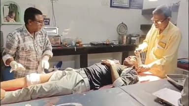 मझगवां के इटवां डिडौली में ट्रक और बाइक के बीच हुई टक्कर, बाइक सवार युवक को आई गंभीर चोट