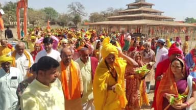 उदवंत नगर: बेलाउर में माँ काली प्रतिष्ठात्मक शतचंडी यज्ञ के लिए जलभरी का आयोजन हुआ