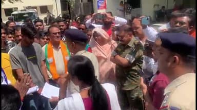 टीकमगढ़: कोतवाली पुलिस आरक्षक पर झूठे आर्म्स एक्ट मामले में ₹10,000 लेने का आरोप, ASP ने जांच के आदेश दिए