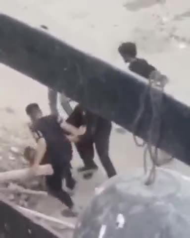 कानपुर: हनुमंत विहार में मामूली विवाद के बाद दबंगों ने युवक को सड़क पर गिराकर पीटा, वीडियो सोशल मीडिया पर हुआ वायरल