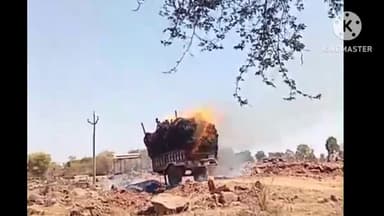 पिछोर: पिछोर थाना क्षेत्र के ग्राम रखौरा में हाईटेंशन तार की चपेट में आई ट्रैक्टर-ट्राली, गेहूं से भरी ट्राली में लगी आग