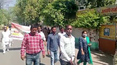 लखीमपुर: कलेक्ट्रेट में डीएम ने हरी झंडी दिखाकर संचारी रोग नियंत्रण जागरूकता रैली को किया रवाना