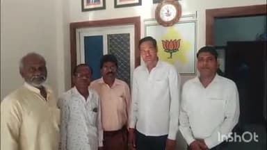 बारां: कोली समाज के लोगों ने तेल फैक्ट्री स्थित विधायक आवास पर पहुंचकर विधायक से मिलकर बाबा साहब की तस्वीर की भेंट