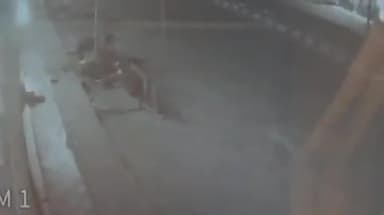 बरवाला: रायपुर रानी में दुकान के बाहर से टाटा 407 गाड़ी चोरी, सीसीटीवी फुटेज आया सामने