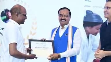 मंझनपुर: कौशांबी के पत्रकार अजय कुमार को महाकुंभ में उत्कृष्ट पत्रकारिता के लिए लखनऊ में डिप्टी सीएम ने दिया सम्मान