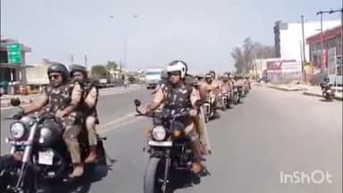 लखीमपुर: लखीमपुर खीरी जिले में मुस्लिम वक्फ बोर्ड संशोधन बिल को लेकर पुलिस प्रशासन अलर्ट, किया फ्लैग मार्च