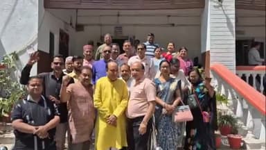 रामपुर: कलेक्ट्रेट में अखिल भारतीय सर्व वैश्य एकता महासभा ने जाट महासभा के नेता के खिलाफ प्रदर्शन किया