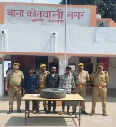 बलरामपुर: कोतवाली नगर की पुलिस ने चोरी के मामले में तीन अभियुक्तों को किया गिरफ्तार