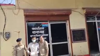 रूड़की: पिरान कलियर से पुलिस ने सट्टा खिलाते हुए एक सटोरी को किया गिरफ्तार, सट्टा सामग्री और नगदी की बरामद