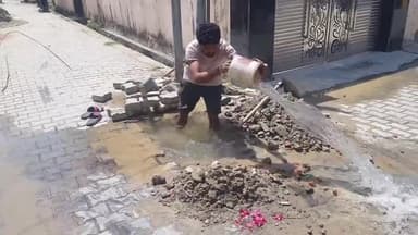 रामपुर: डायमंड रोड स्थित एसबीआई कॉलोनी में पाइप लाइन फटने से कई कॉलोनियों में पानी की हुई दिक्कत #jansamasya