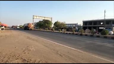 માળીયા: માળીયા-કચ્છ હાઇવે પર એસટી બસ અને ડમ્પર વચ્ચે સર્જાયો અકસ્માત, એક મુસાફર ઇજાગ્રસ્ત