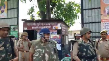 रामपुर: वक्फ बोर्ड बिल पास होते ही रामपुर में हाई अलर्ट, चप्पे-चप्पे पर पुलिस फोर्स तैनात, ज़िले में सुरक्षा के कड़े इंतजाम
