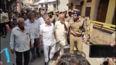 संभल: जामा मस्जिद के बाहर हवन करने की कोशिश, हिंदूवादी नेता ने पूछा- जब नमाज हो सकती है तो पूजा क्यों नहीं