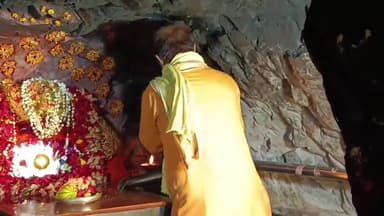 मुंगेर: चैती नवरात्रा: चंडिका स्थान में पूजा अर्चना के लिए उमड़ी श्रद्धालुओं की भीड़