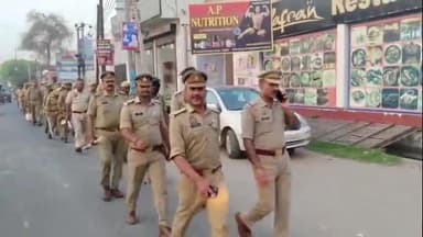 अमरोहा: वक्फ बिल पास होने के बाद यूपी में अमरोहा पुलिस प्रशासन सड़कों पर उतरा, हालात सामान्य, एसपी ने दिए निर्देश