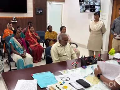 अरवल: डीएम कार्यालय में आयोजित डीएम के जनता दरबार में दर्जनों फरियादी पहुंचे, समस्याओं को सुना गया